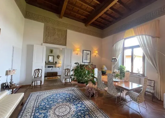 Apartmán Loft Di Charme Con Travi Affrescate *