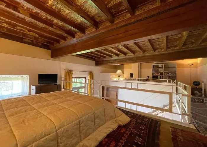 Loft Di Charme Con Travi Affrescate Apartament Ferrara
